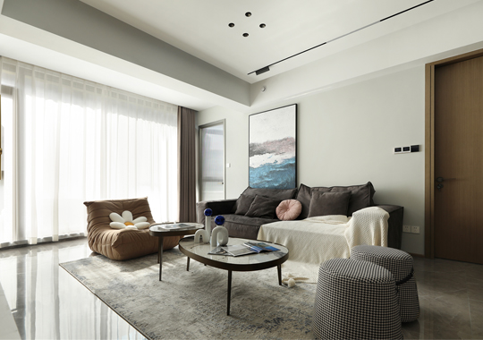 新湖菲林131方半包公寓现代简约风格装修案例赏析